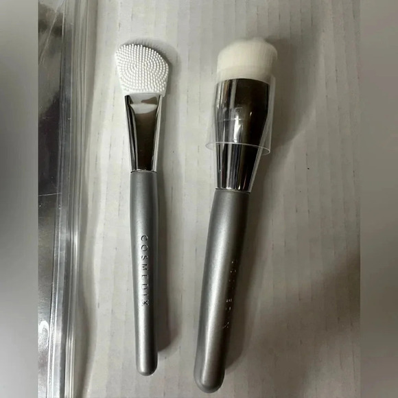 NEW… Cosmedix Skin Care Brushes - Picture 5 of 6